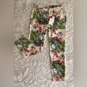 Tommy Bahama Floral Skinny Jeans Sz 30